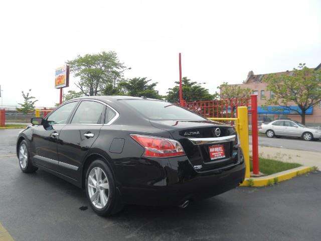 Nissan Altima 2014 photo 4